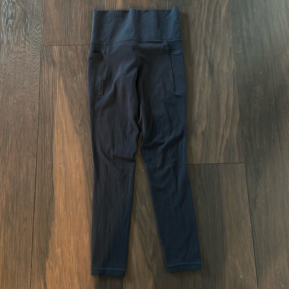 Athleta Salutation Stash Pocket II 7/8 Tight Navy size XXS